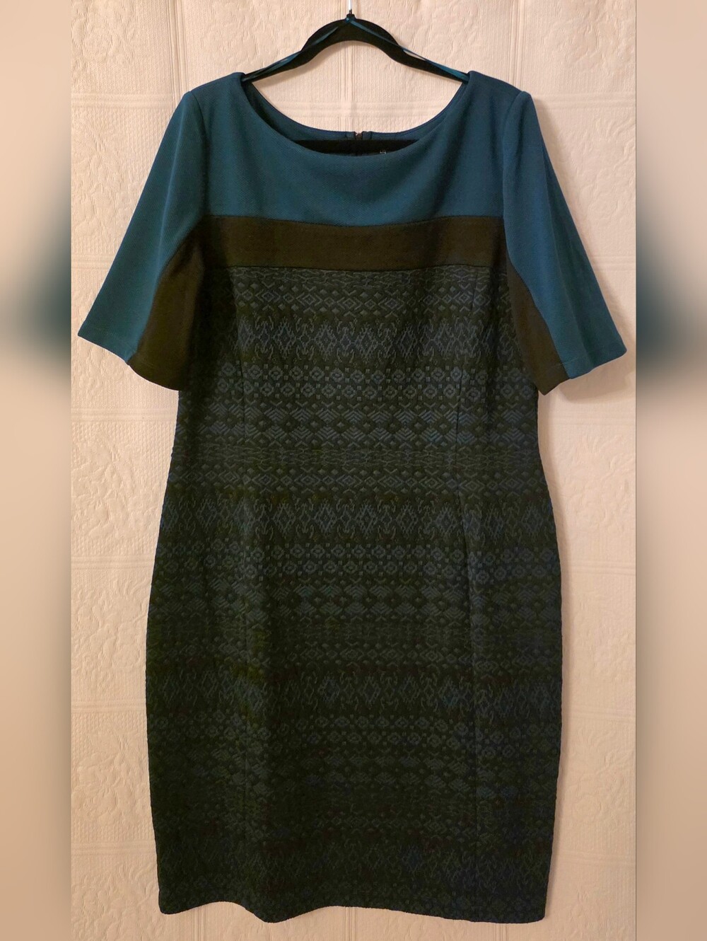 Liz Claiborne Spruce and Black Patterned Midi Dress